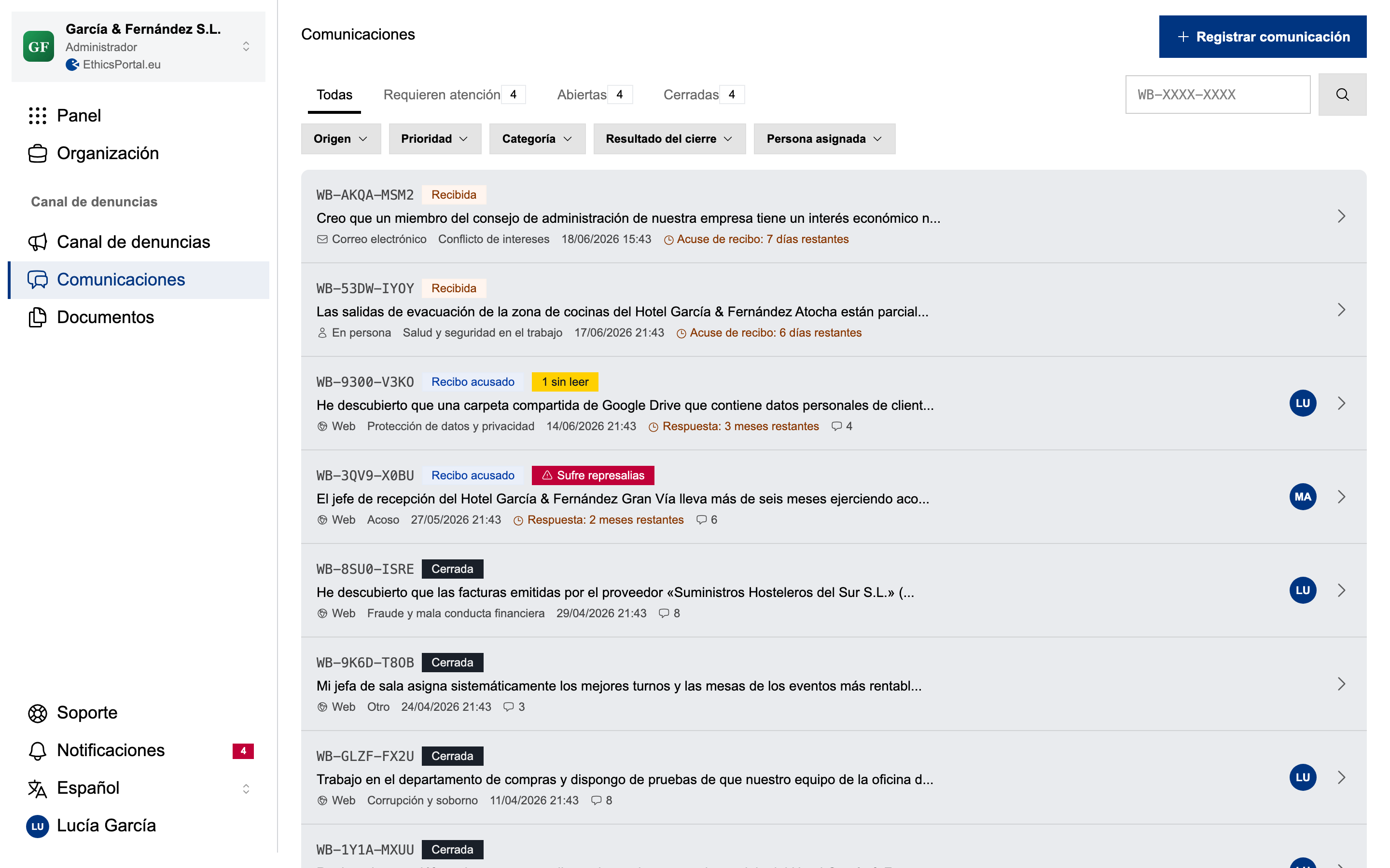 Lista de casos de EthicsPortal junto al portal de denuncias móvil que usan los empleados